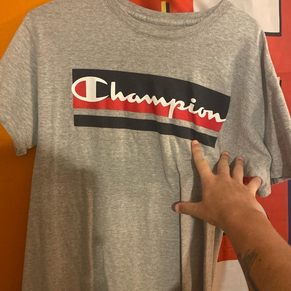 Champion TShirt - Picture 1 of 3
